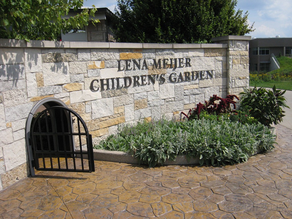 Michigans West Coast 2009 1900.jpg - Labor Day 2009. A trip along Michigans west coast to see beachs, art and buffets.